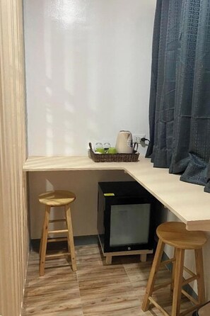 Habitación estándar | Minibar, escritorio, wifi gratis y ropa de cama