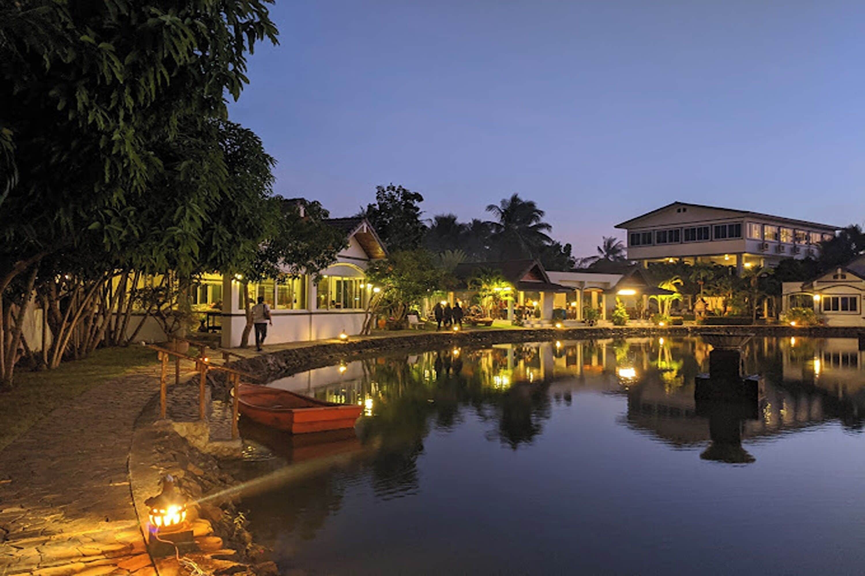 Fachada del alojamiento - Noche