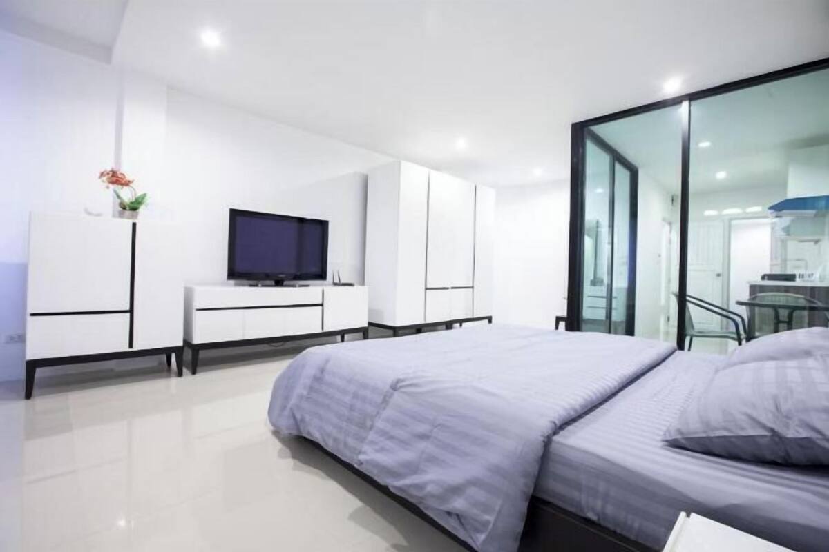 1 slaapkamer, een bureau, gratis wifi, beddengoed