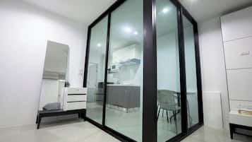 グランド ルーム | デスク、WiFi (無料)、ベッドシーツ