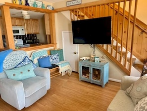 Fernseher, DVD-Player, Stereoanlage