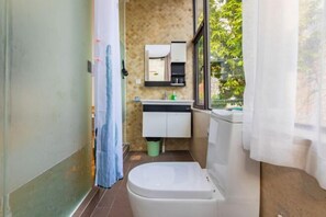 Bathroom - Shenzhen Shanhai Homestay (Jiaochangwei Dapeng Ancient City Branch) (Shenzhen)