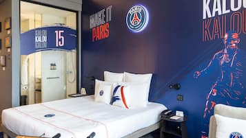 Egyptian cotton sheets, premium bedding, minibar, soundproofing