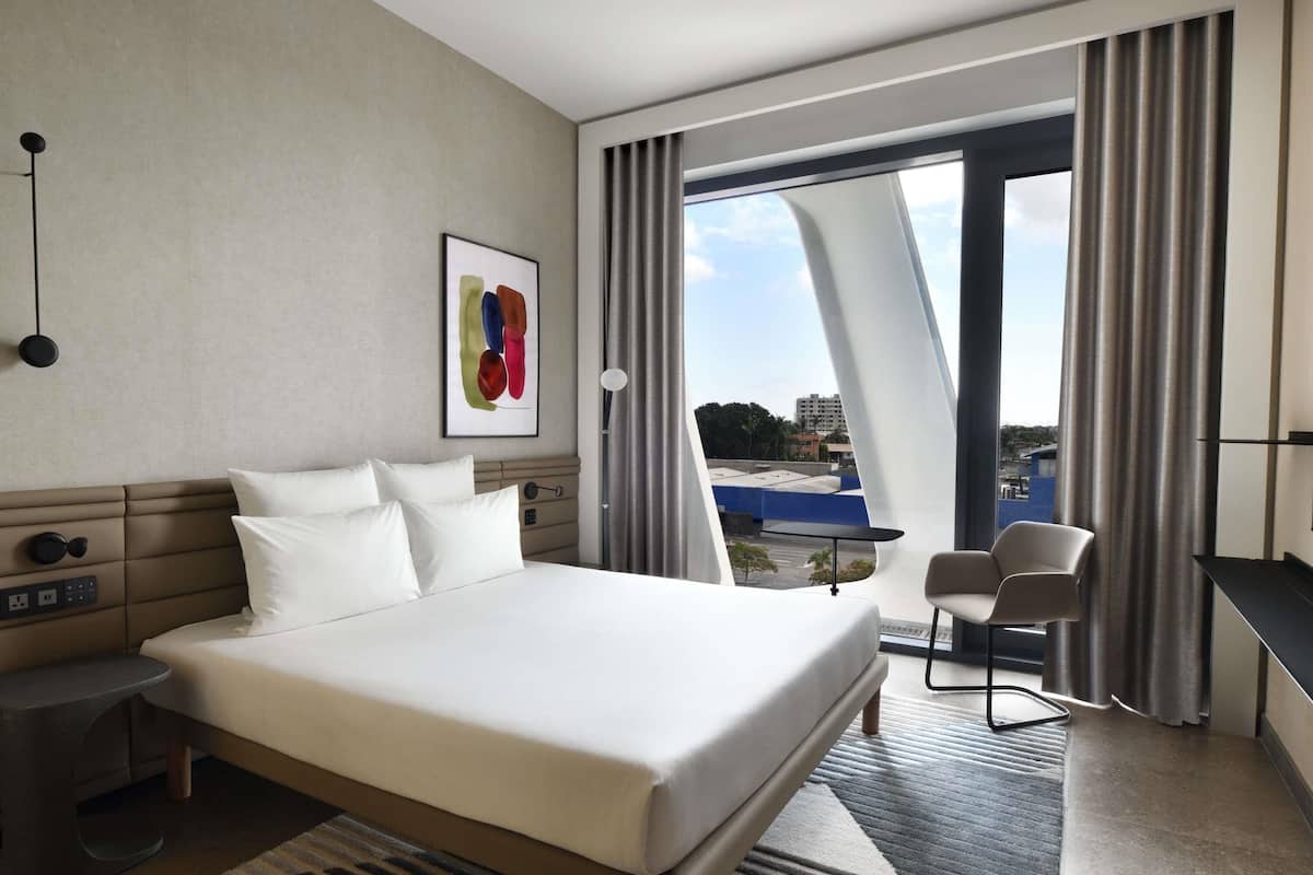 Egyptian cotton sheets, premium bedding, minibar, soundproofing