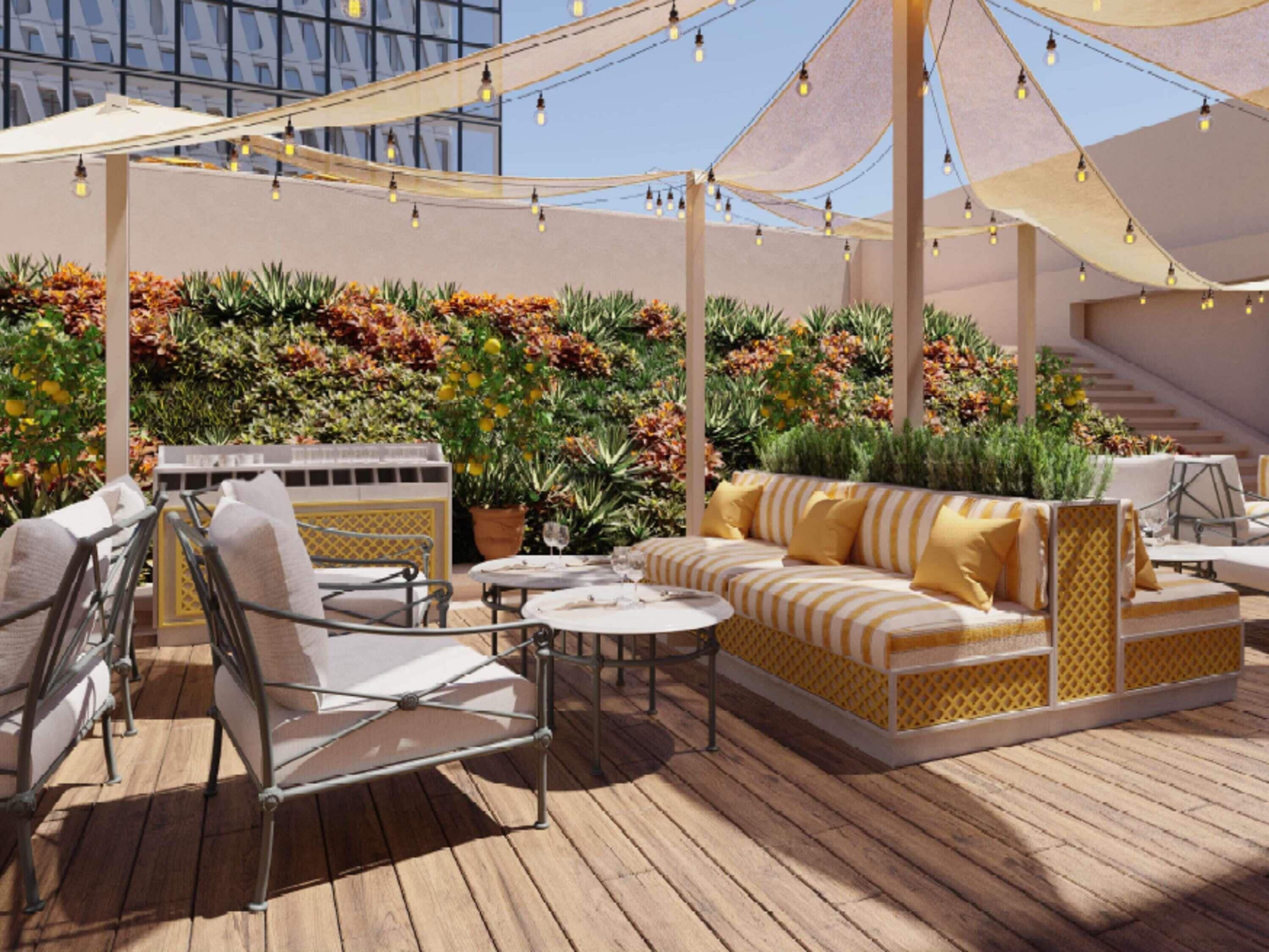 4 Bars/Lounges, Bar im Pool