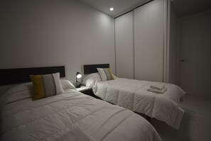 1 Schlafzimmer, Bügeleisen/Bügelbrett, Bettwäsche