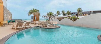 Golden Jomtien Beach Hotel