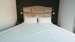 4 slaapkamers, een strijkplank/strijkijzer, wifi, beddengoed