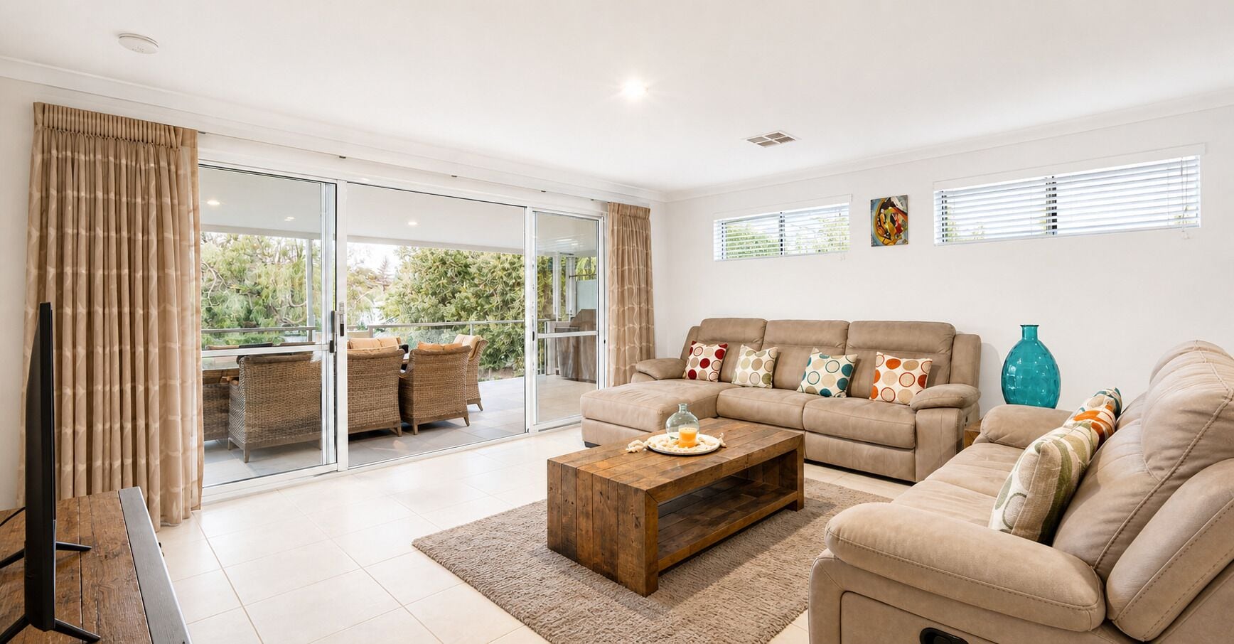 House, Multiple Beds, Non Smoking, Partial Ocean View | Living area | Flat-screen TV