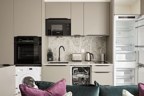 Studio | Private kitchen - Commercial Road Serviced Apartments - London City East (London)