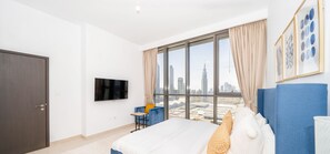 Deluxe Apartment | 3 bedrooms, in-room safe, blackout drapes, iron/ironing board - Superior 3BR plus Maid with Burj Khalifa View (Dubai)