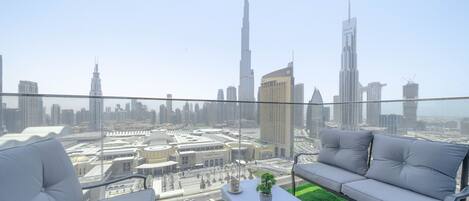 Deluxe Apartment | Balcony