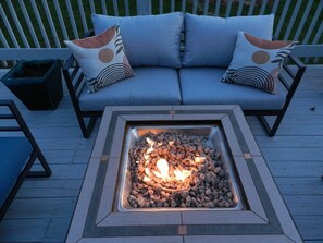 Terrace/patio - Derby House: Pickleball, Games, and Fun Inside! (Sellersburg)