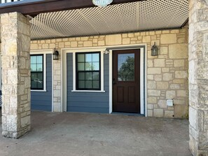 Exterior detail - Quaint studio in Hill Country (Fredericksburg)