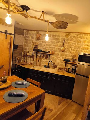 Private kitchen - Gîte Ô Souvenirs de Meunier (Champagnat)