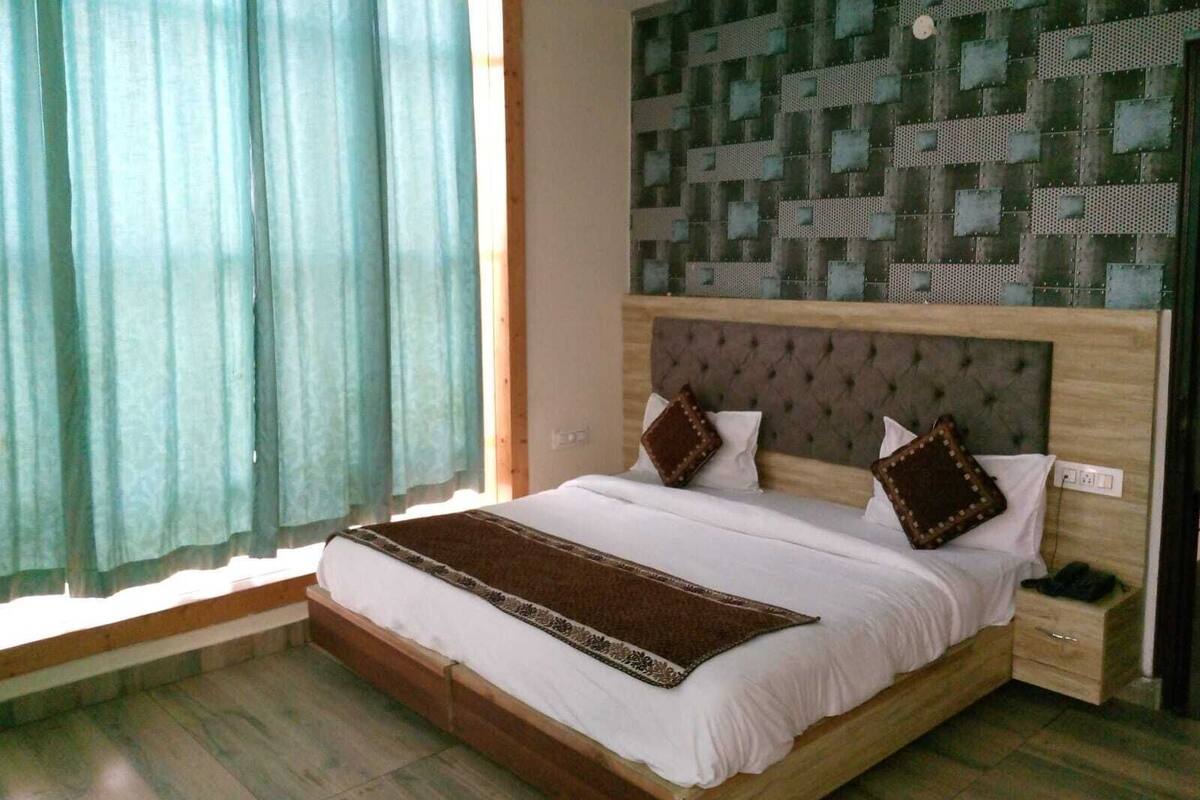 Phòng đôi Deluxe, quang cảnh thành phố | Bàn 
