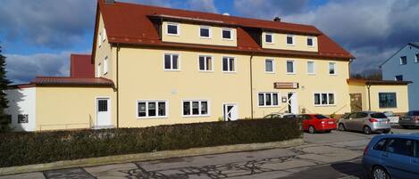 Fachada da propriedade