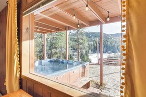 Indoor spa tub - Skyline Retreat – 5BR Mountain Views • Hot Tub • Near Evergreen Lake (Evergreen)