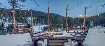 Skyline Retreat – 5BR Mountain Views • Hot Tub • Near Evergreen Lake