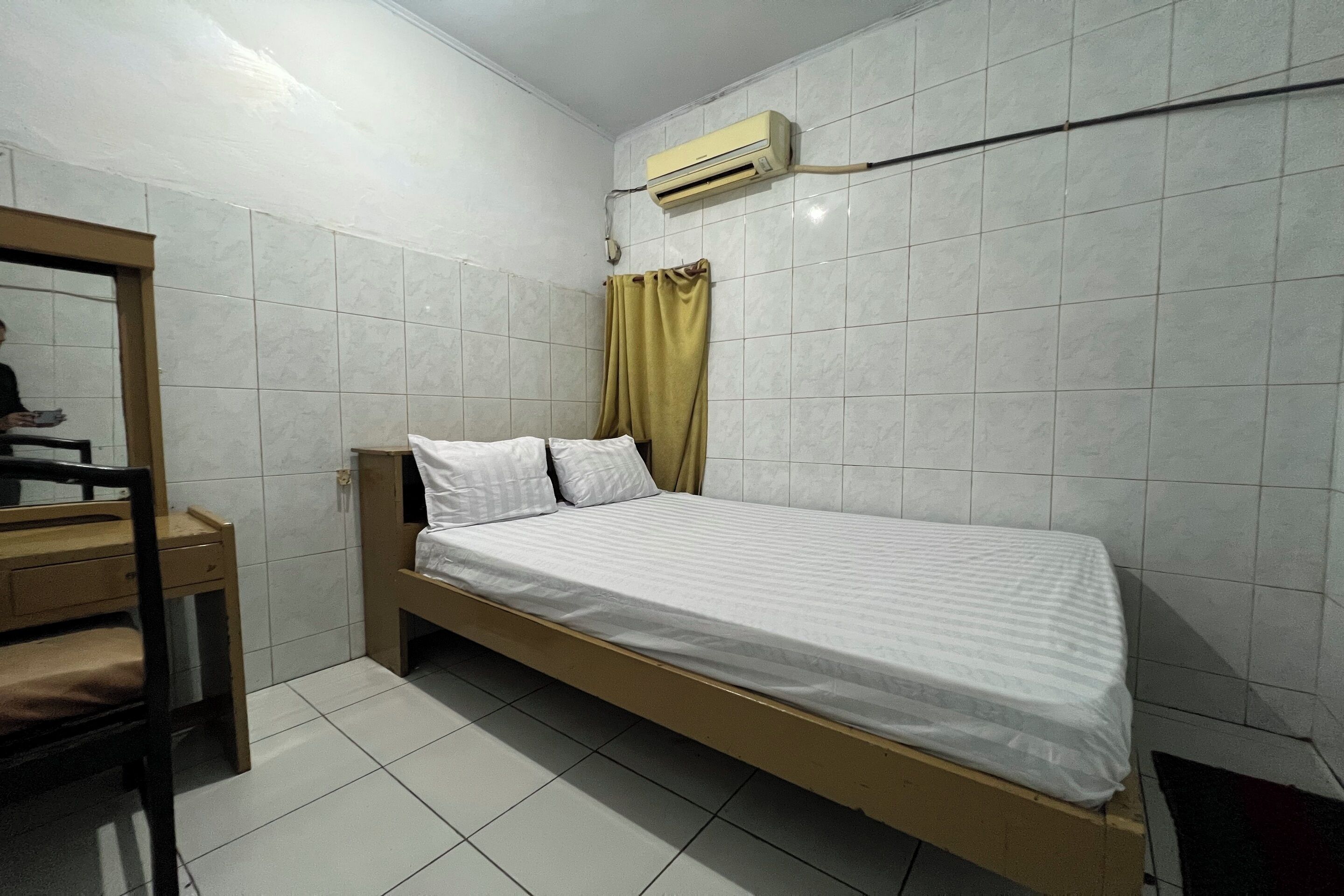 Standard Double Room | Free WiFi, bed sheets