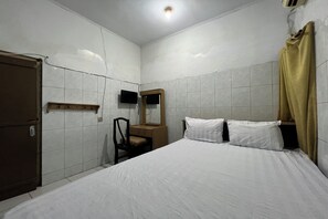 Free WiFi, bed sheets - Hotel O Kost Aisyah Near Citra Grand Galesong City(Pattalassang) (Pattallassang)