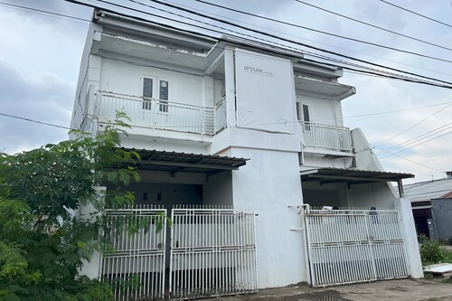 Hotel O Kost Aisyah Near Citra Grand Galesong City(Pattalassang)