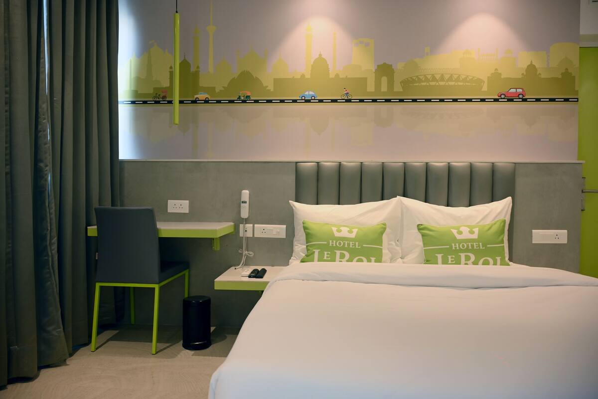 โต๊ะทำงาน, ห้องเก็บเสียง, Wi-Fi ฟรี