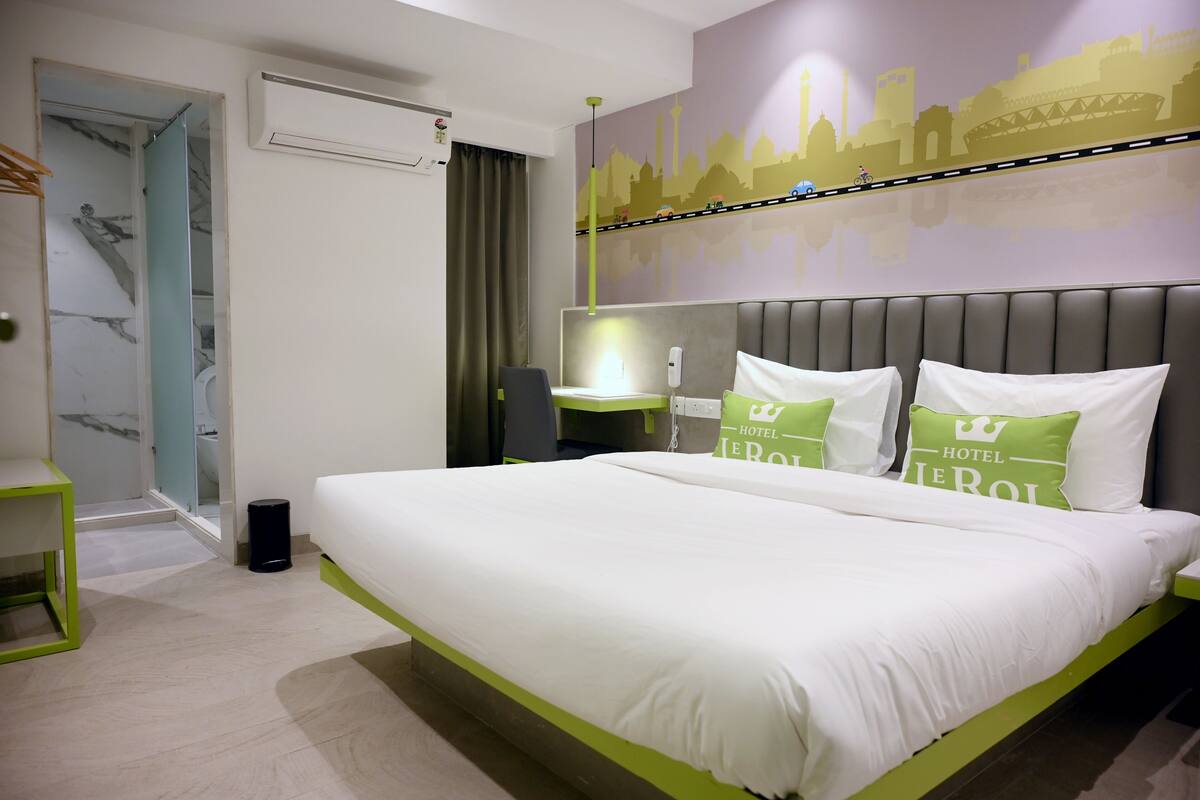โต๊ะทำงาน, ห้องเก็บเสียง, Wi-Fi ฟรี