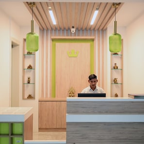 Reception - Hotel Le Roi Express Karol Bagh (New Delhi)