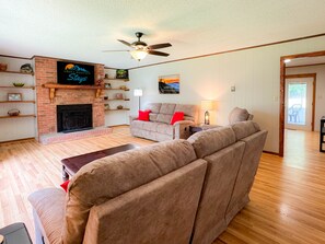 Smart TV, table football - Hilltop Cabin with Mountain Views | Close to Downtown and Natl Park (Bryson City)