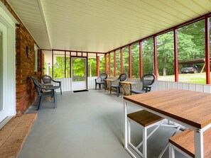 Outdoor dining - Hilltop Cabin with Mountain Views | Close to Downtown and Natl Park (Bryson City)