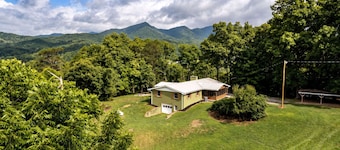 Hilltop Cabin with Mountain Views | Close to Downtown and Natl Park