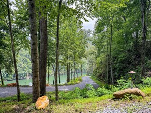 Property grounds - HGTV Featured Lakefront Treehouse with Hot Tub & Views (Bryson City)