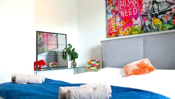 1 bedroom, desk, iron/ironing board, WiFi