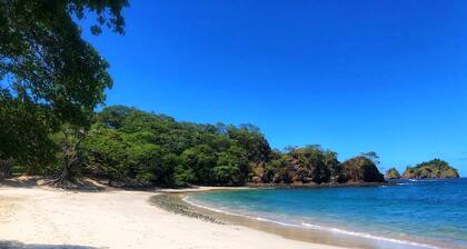 5-minute Walk to Beach & Town - Gated - Pool & BBQ