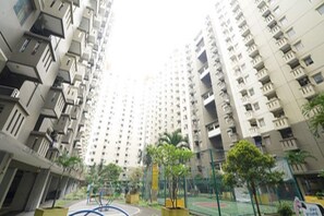 Front of property - OYO 94158 Gateway Pasteur Apartment By Iyan (Cimahi)