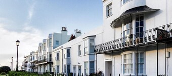 Beautiful 5 Bedroom Regency House / Pets Welcome