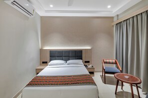 Individually decorated, individually furnished, desk, laptop workspace - The Citi Residenci Hotel,Banskopa (Durgapur)