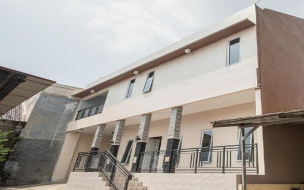 Front of property - Hotel O Jatibening Residence Syariah (Bekasi)