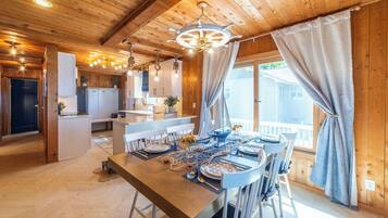 تناول الطعام