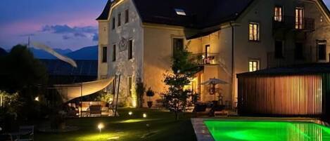 Seasonal outdoor pool