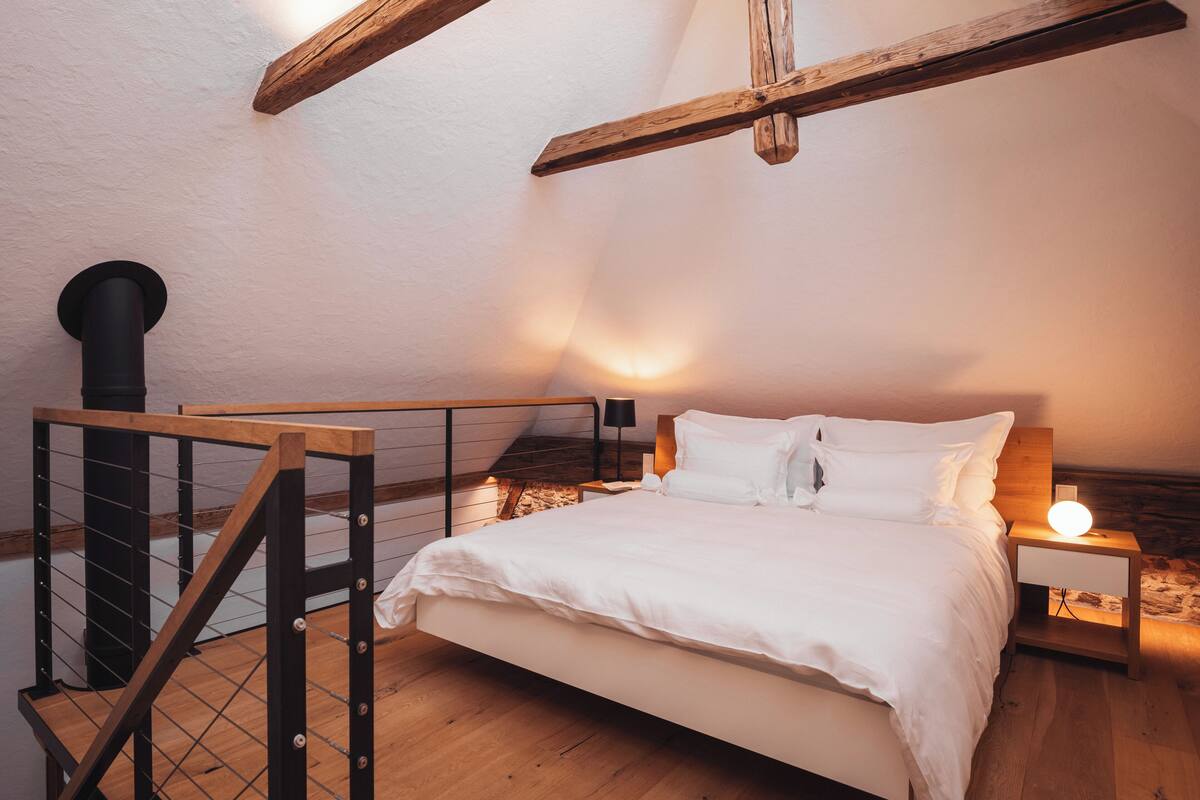 Gallery Suite, Balcony | In-room safe, desk, blackout curtains, free WiFi