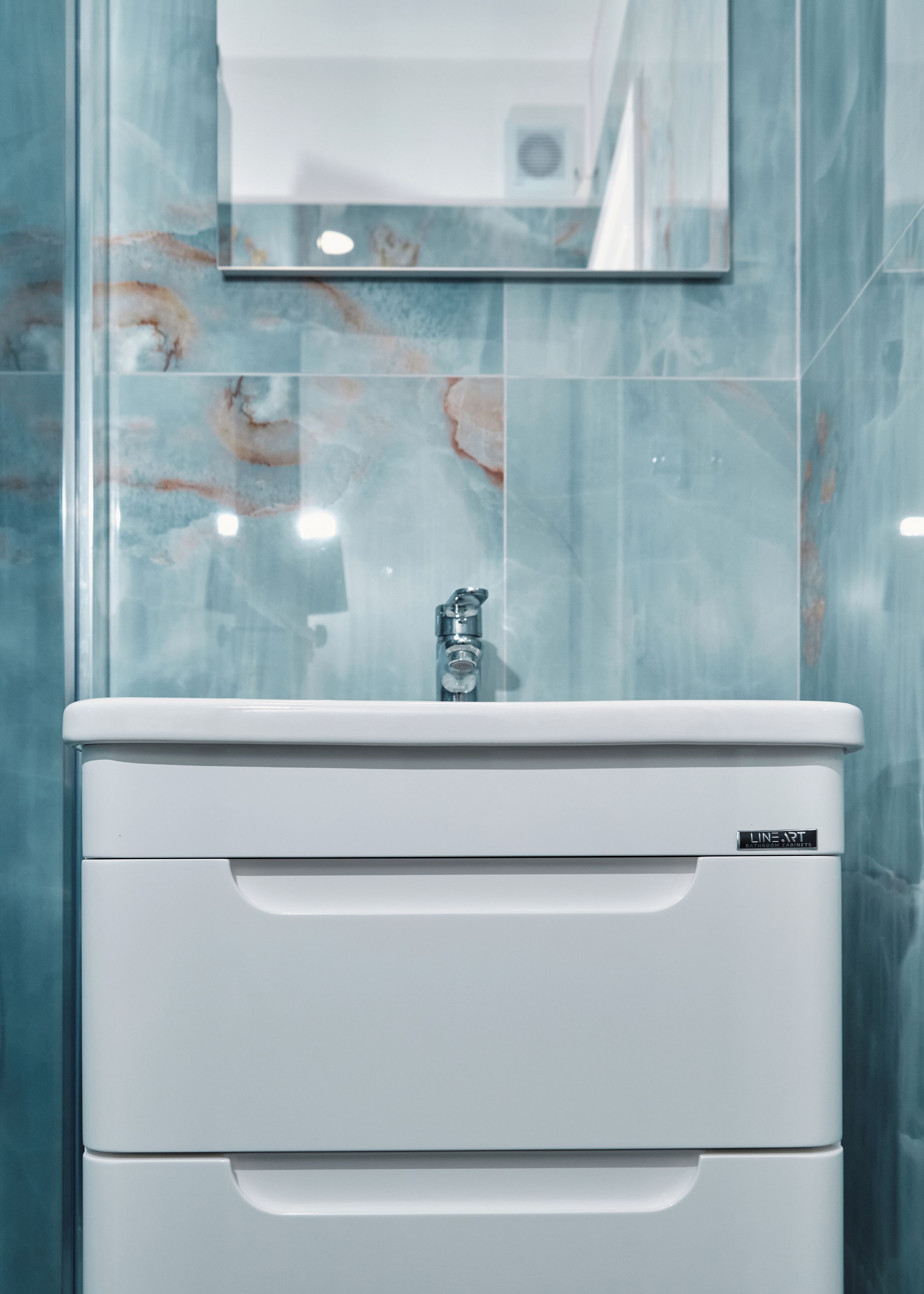 Comfort Double Room | Bathroom | Shower, hair dryer, slippers, towels