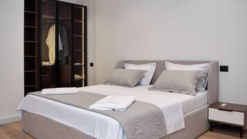 Soundproofing, free WiFi