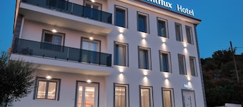 Montflux Hotel