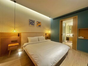 2 Schlafzimmer, Schreibtisch, Bügeleisen/Bügelbrett, kostenloses WLAN