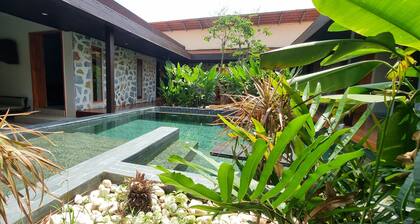 Cozy 5 bedrooms pool Villa in Kampot