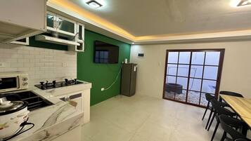 電子レンジ、コンロ