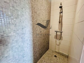 Hair dryer - Chavid 17 - Spacieuse Maison Avec Jardin (Échillais)