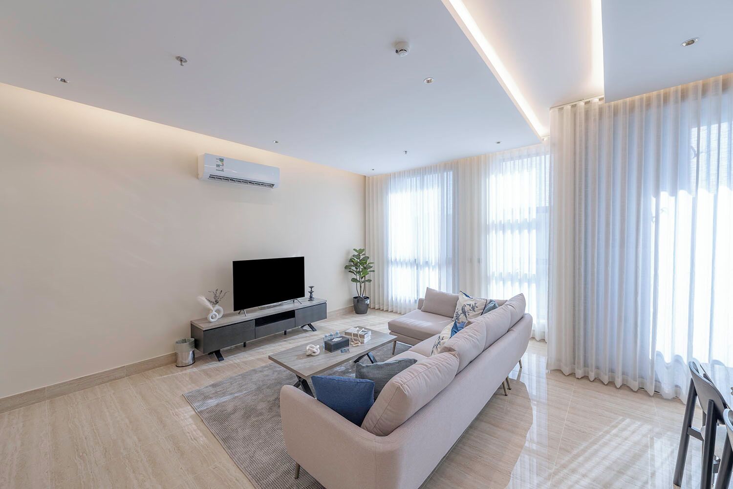 奢华公寓, 3 间卧室, 阳台, 花园景观 | 起居区 | 平板电视